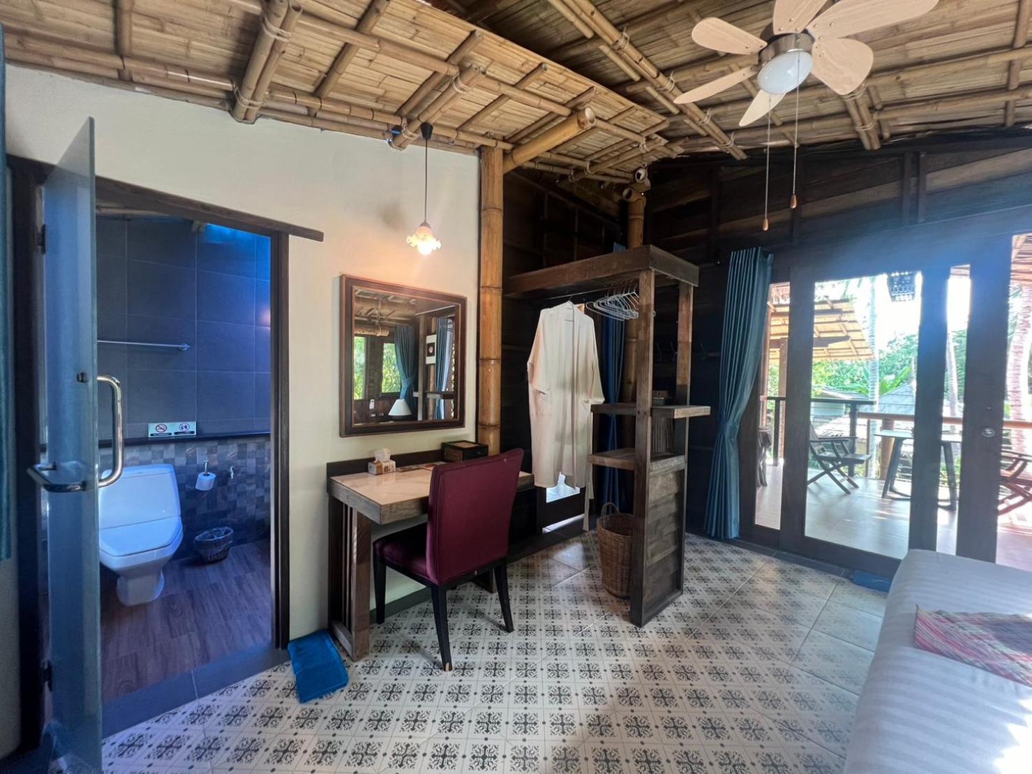 Relax House Lanta Old Town Hotel Ko Lanta Buitenkant foto