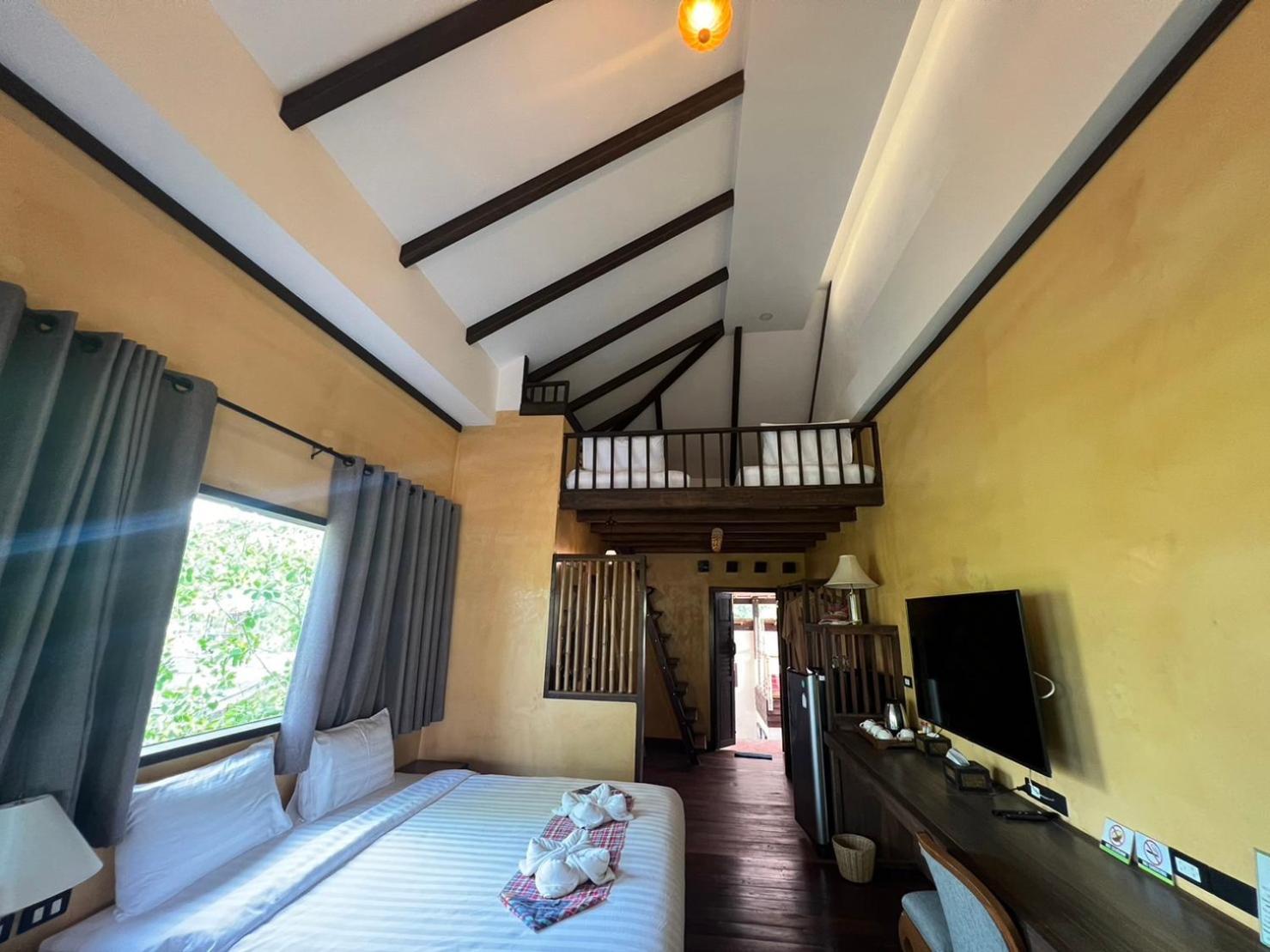 Relax House Lanta Old Town Hotel Ko Lanta Buitenkant foto
