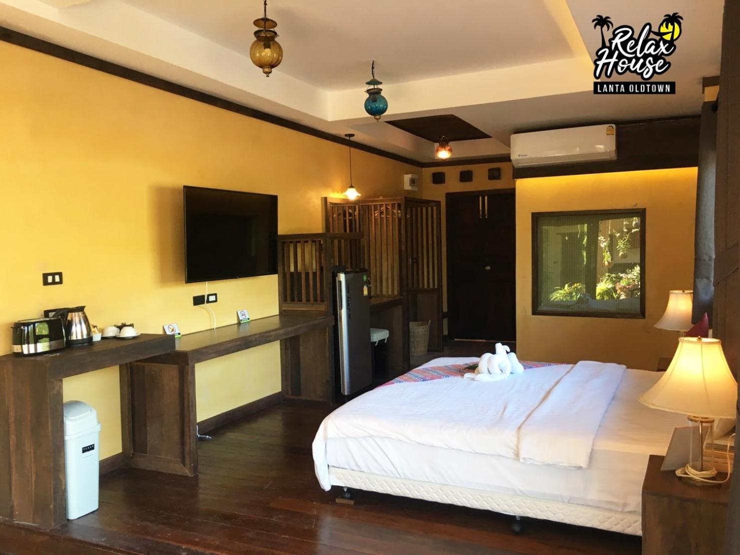 Relax House Lanta Old Town Hotel Ko Lanta Buitenkant foto