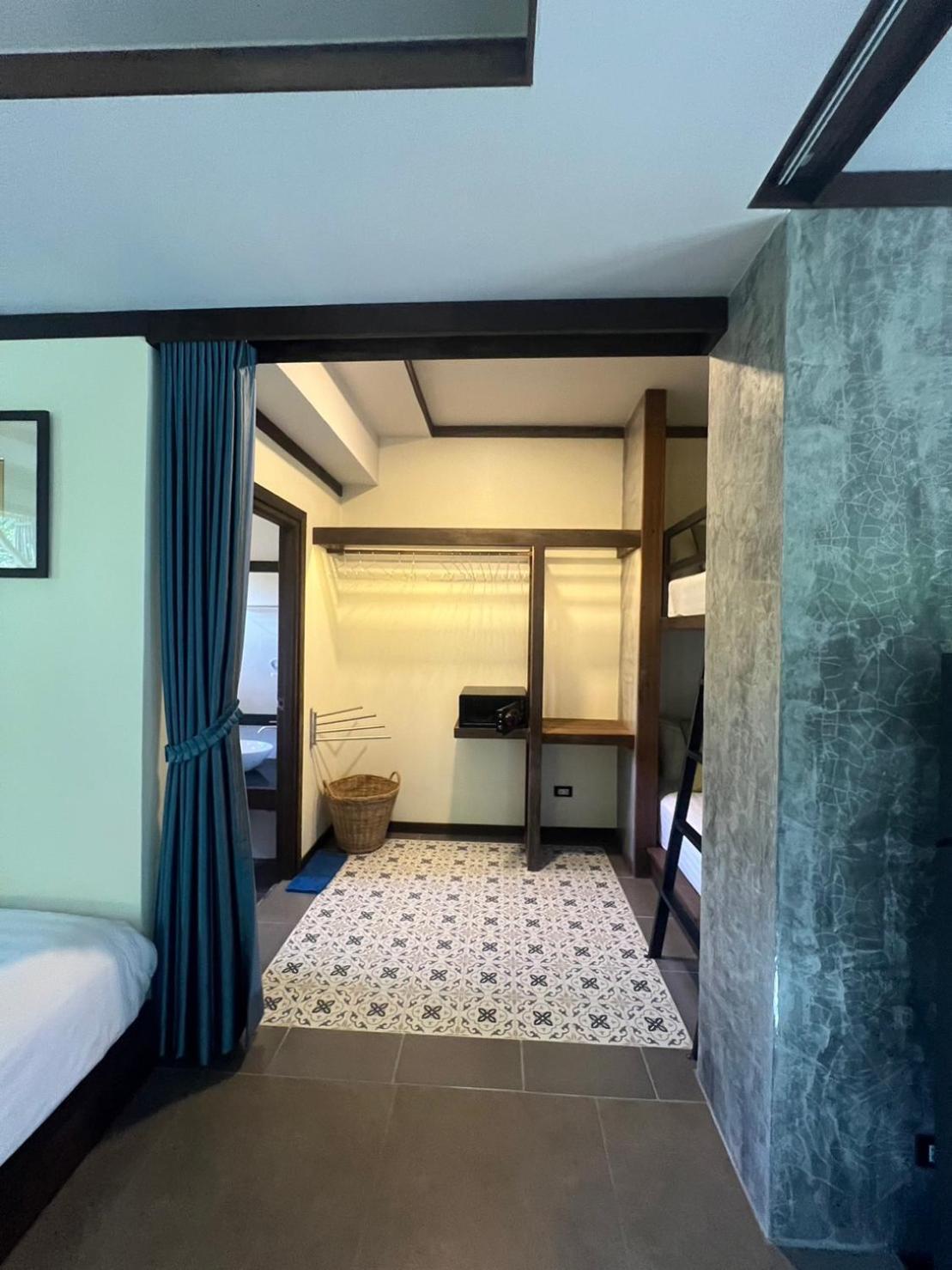 Relax House Lanta Old Town Hotel Ko Lanta Buitenkant foto