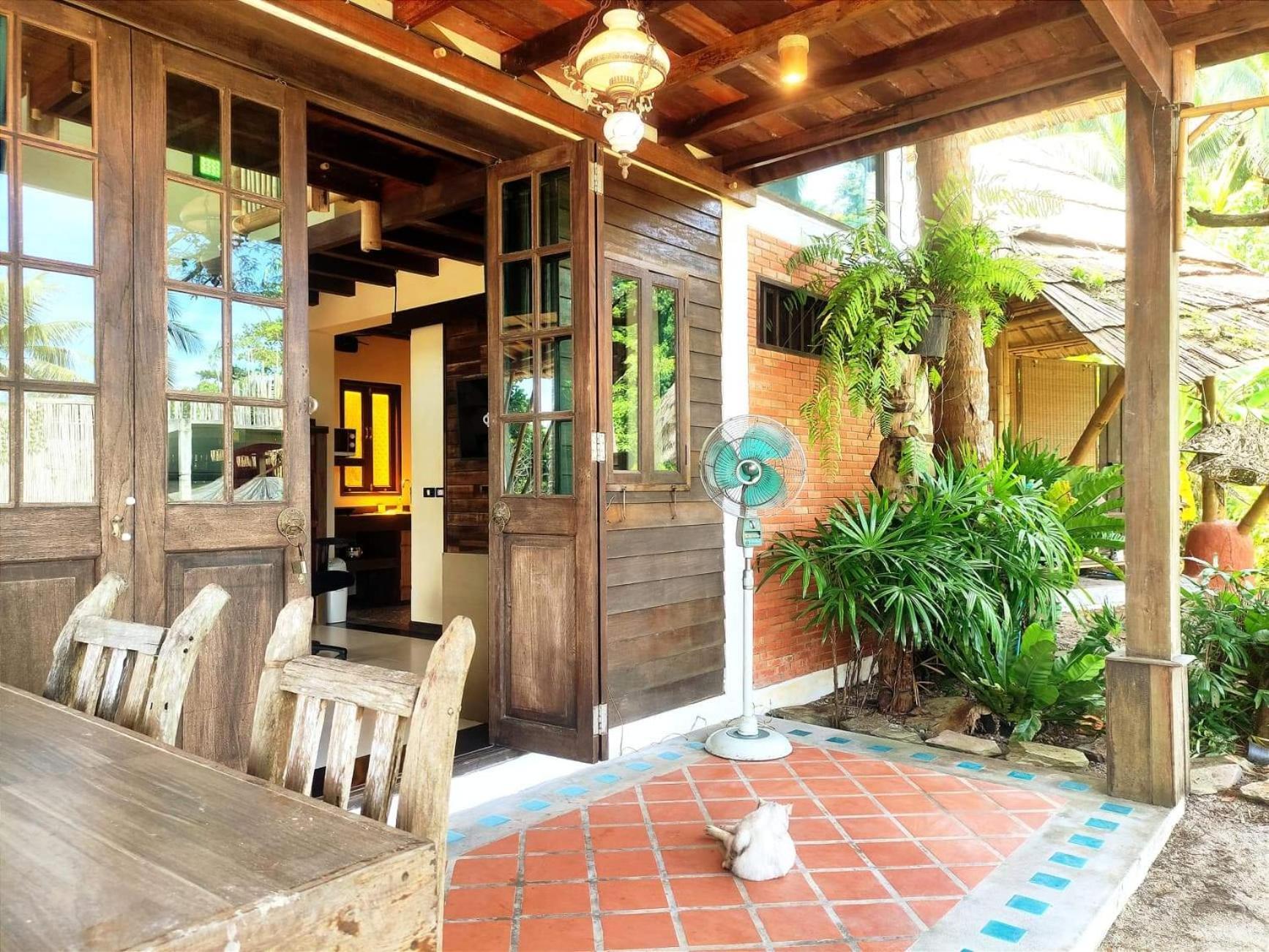 Relax House Lanta Old Town Hotel Ko Lanta Buitenkant foto