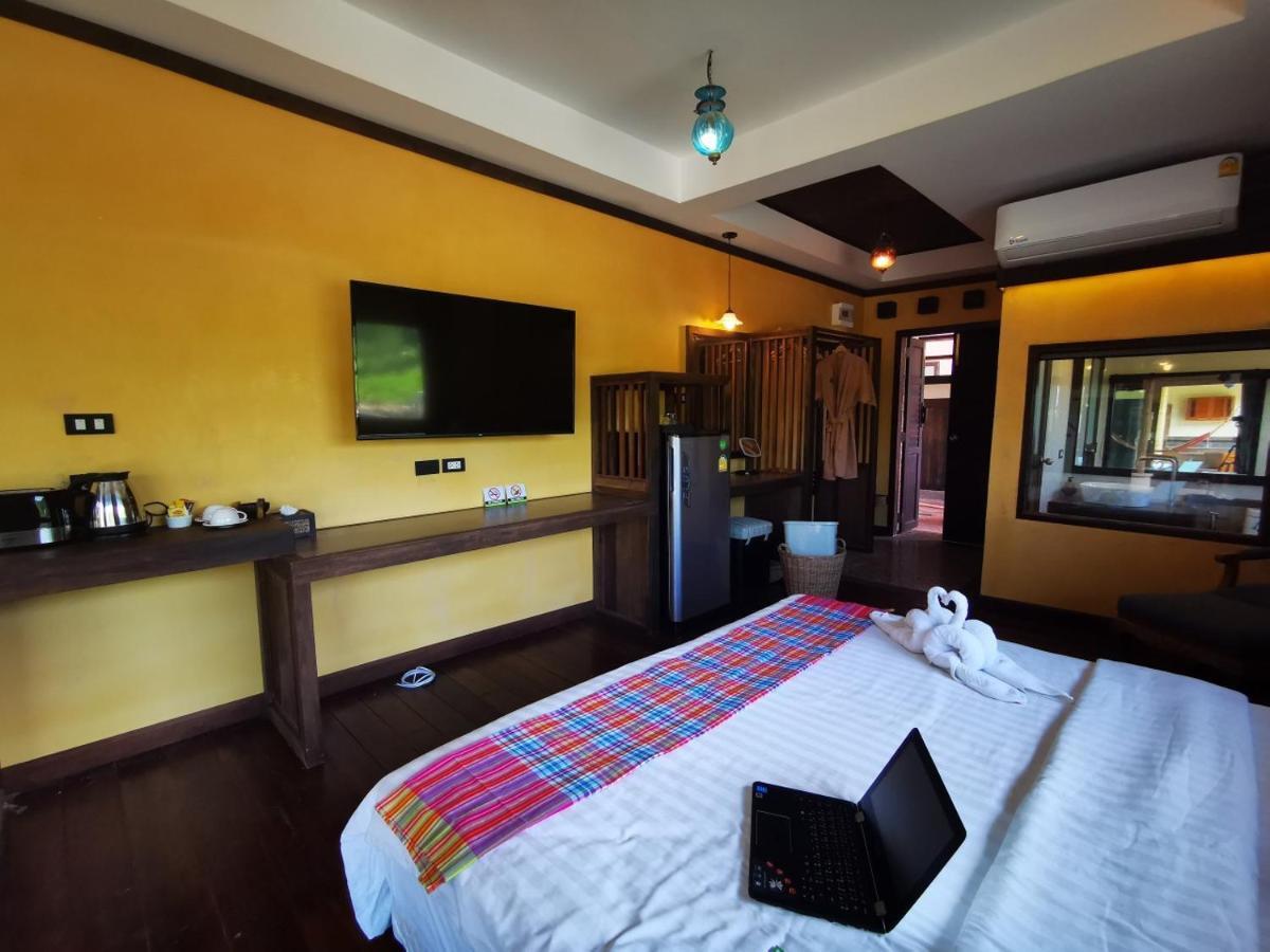 Relax House Lanta Old Town Hotel Ko Lanta Buitenkant foto